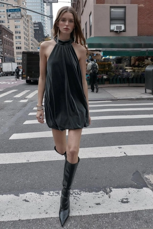 8 трендовых платьев ZARA до 2000 рублей | Новости сайта